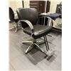 Image 2 : Amilie Foot Pedal Adjustable Salon Styling Arm Chair with Footrest