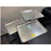 Image 3 : 3 Professional Aluminum Salon Service Trays - Adjustable Rolling Color Stations