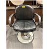 Image 2 : Professional Black Shampoo Chair with Airlift Gas Lift