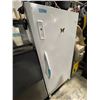 Image 1 : Frigidaire White Upright Freezer