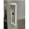 Image 4 : Frigidaire White Upright Freezer