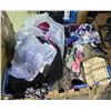 Image 1 : Pallet of Assorted Women's Clothing - Lightweight Garments