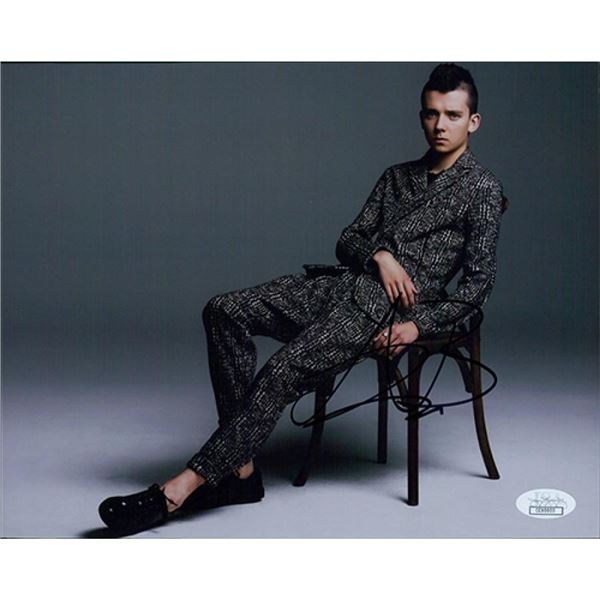 Ender's Game Asa Butterfield signed photo. JSA Authenticated