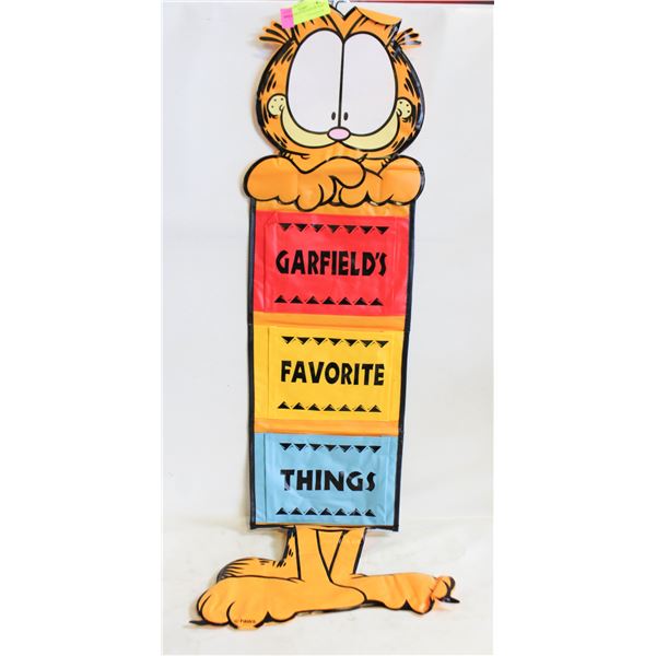 VTG GARFIELD PVC HANGER OVER 3FT TALL