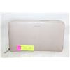 Image 1 : MATT & NAT ZIPPERED WALLET