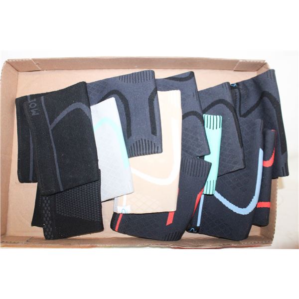 FLAT OF ASSORTED KNEE BRACES