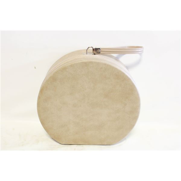 VINTAGE HAT BAG WITH CARRY HANDLE 11"X11",