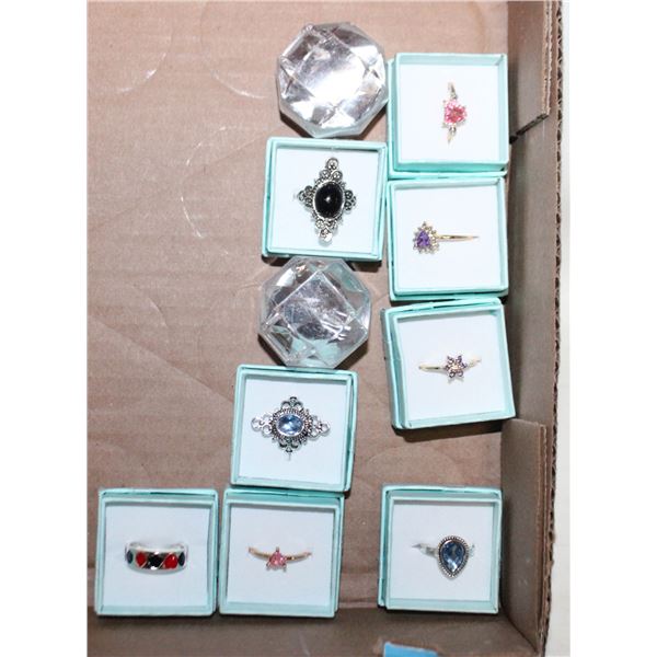 LOT OF 10 ESTATE RINGS
