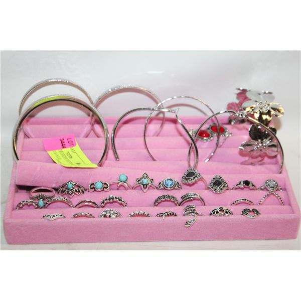 JEWELRY ORGANIZER TRAY WITH RINGS AND BANGLES