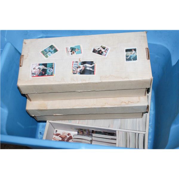 ASSORTED LOT VINTAGE SPORTS CARDS
