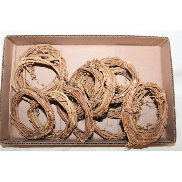 12 PCS GRAPEVINE WREATH SET NATURAL