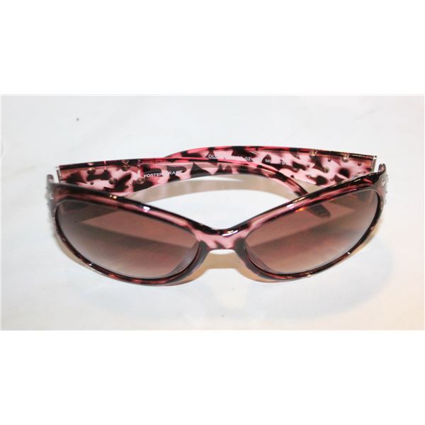 PAIR OF SUNGLASSES