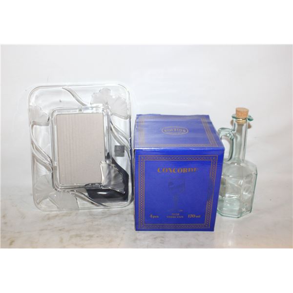 ANTIQUE STYLE ITEMS