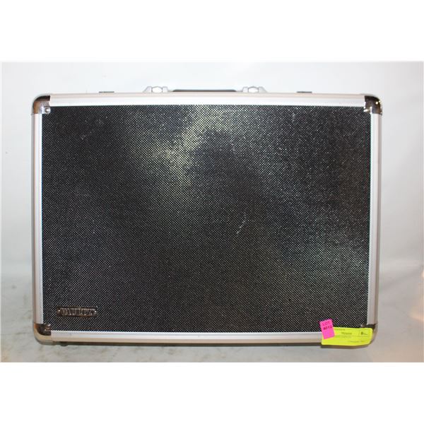 HARD BRIEFCASES (3)