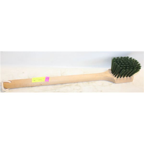 NEW GARDEN WORKS POT SCRUB BRUSH