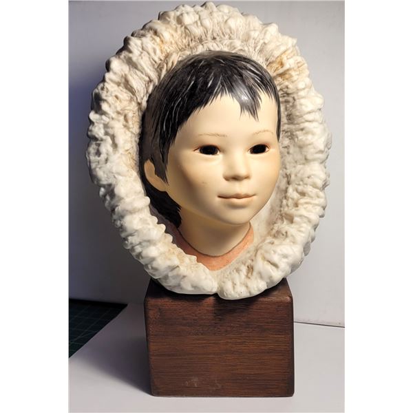 33)  VINTAGE CYBIS PORCELAIN BUST OF