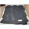 Image 1 : SET OF TEN 18" X 18" INTERLOCKING RUBBER FLOOR