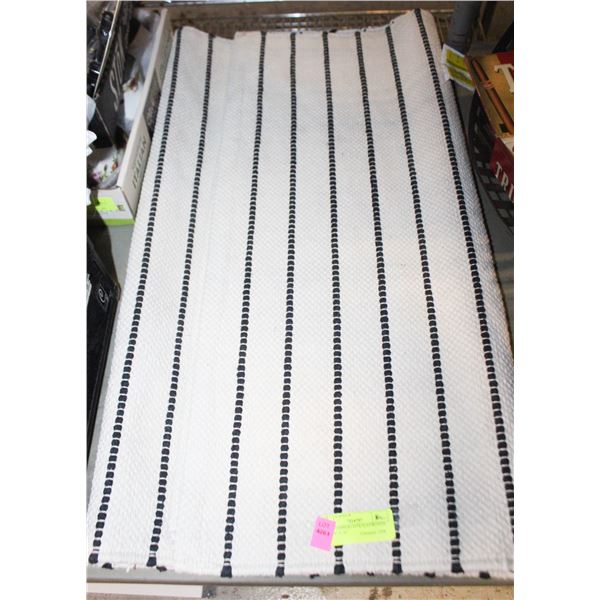IKEA STARREKLINTE FLATWOVEN RUG 29" X 56"