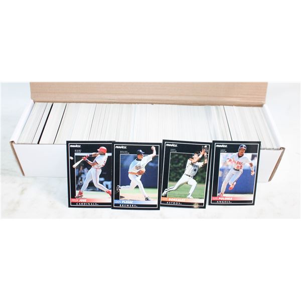 LOT OF 800 BASEBALL CARDS