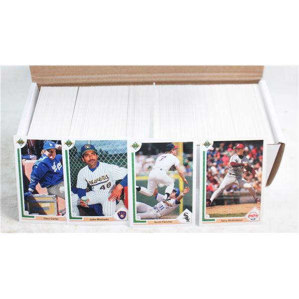 LOT OF 650 BASEBALL CARDS