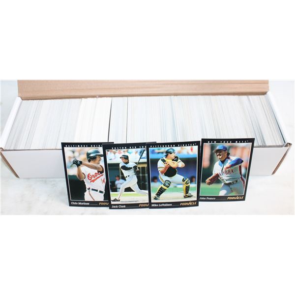 LOT OF 800 BASEBALL CARDS