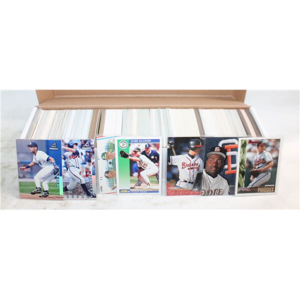 LOT OF 800 BASEBALL CARDS