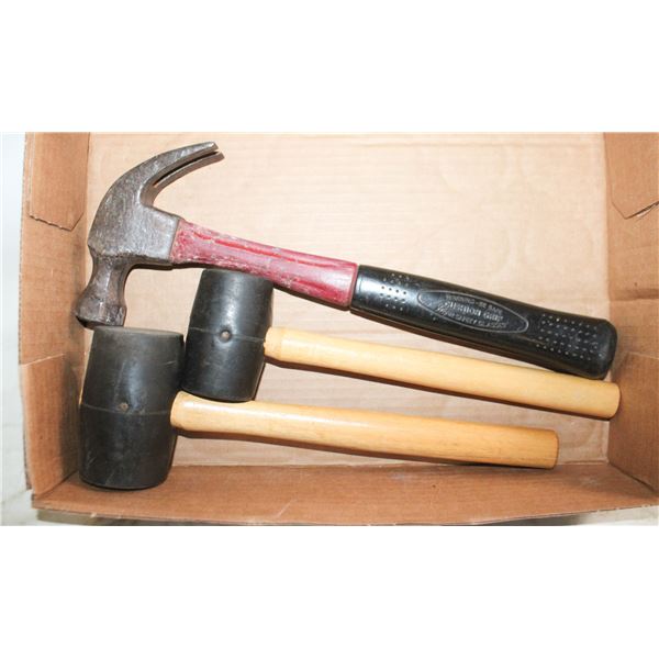 2 RUBBER MALLOTS PLUS HAMMER