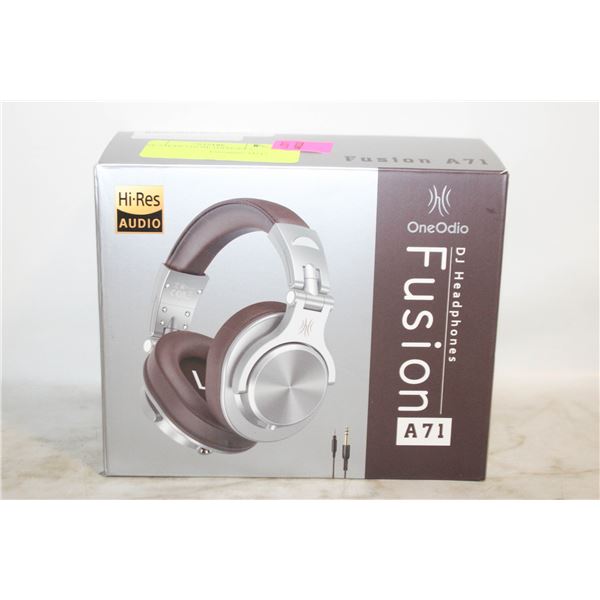 ONE STUDIO DJ HEADPHONES