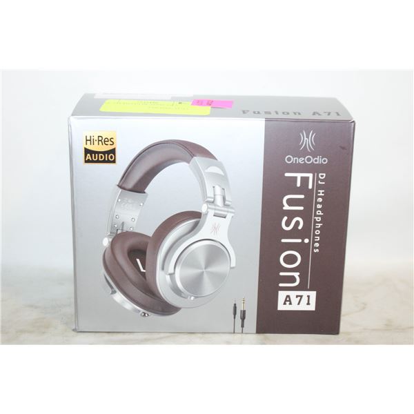 ONE STUDIO DJ HEADPHONES