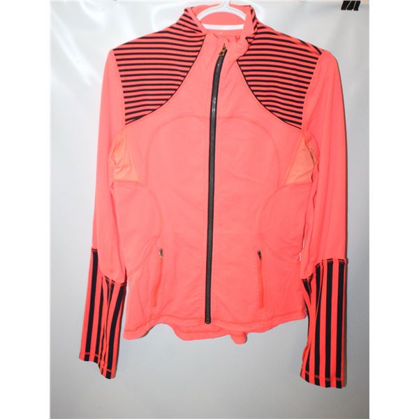 LADIES LULU LEMON LARGE ATHLETIC SPORT