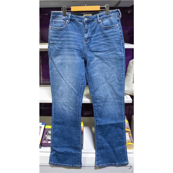 NEW LOFT BOOTLEG MID RISE 30" INSEAM JEANS SIZE 12