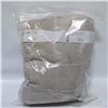 Image 1 : HOME INSPIRATION COLLECTION CUBE BATH TOWEL BEIGE