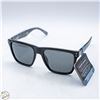 Image 1 : PAIR OF NEW FOSTER GRANT SUNGLASSES