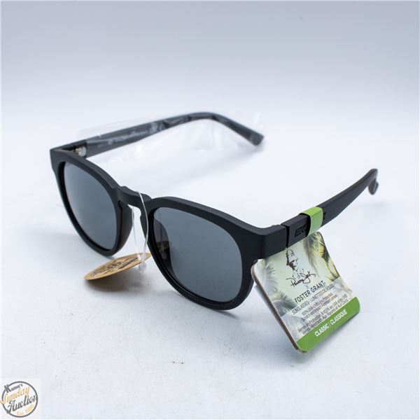 PAIR OF NEW FOSTER GRANT SUNGLASSES