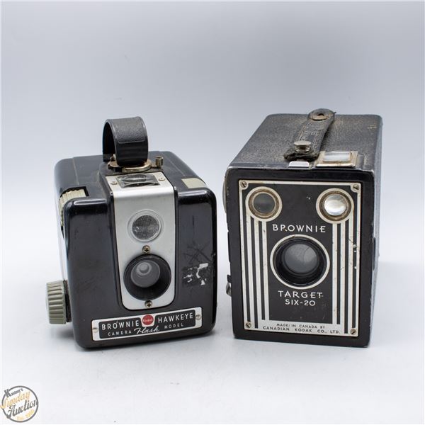 BOX WITH 2 VINTAGE KODAK CAMERAS INCL.