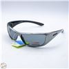 Image 1 : NEW PAIR OF PUGS SUNGLASSES WITH GREY & BLACK