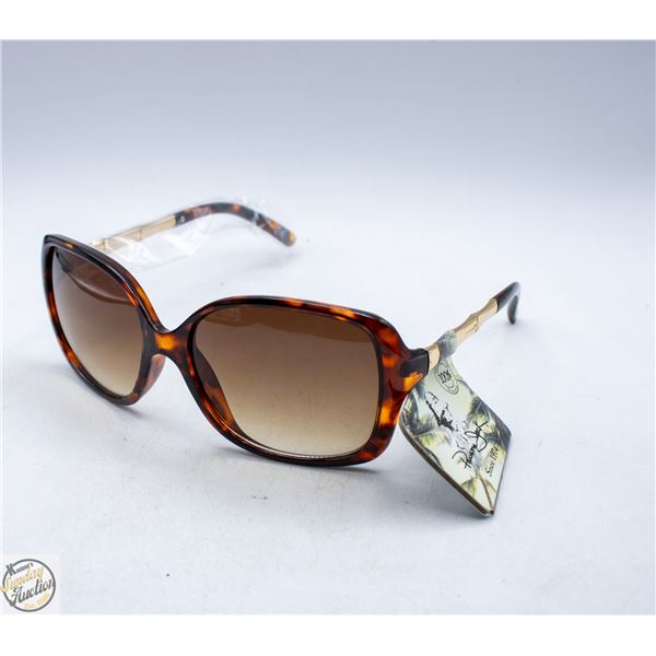 PAIR OF SUNGLASSES