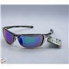 Image 1 : PAIR OF SUNGLASSES