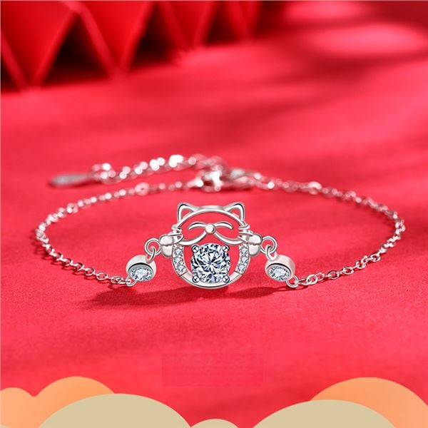 GRA CERTIFIED LUCKY CAT SYLE MOISSANITE BRACELET
