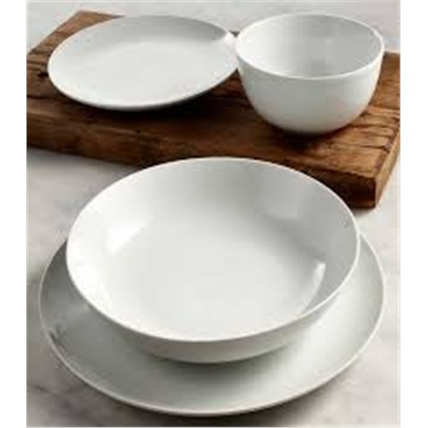 NEW 14 PC TRUDEAU PORCELAIN DINNERWARE SET WHITE