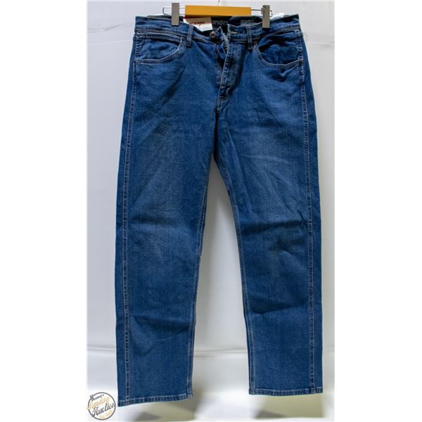 NEW WRANGLER MENS 34 X 30 BLUE JEANS