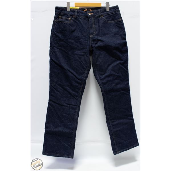 NEW REAL TREE MENS 32 X 30 DARK BLUE JEANS