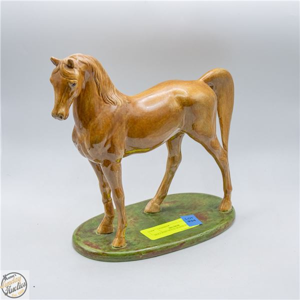 HOLLAND MOLD HORSE FIGURINE 9"