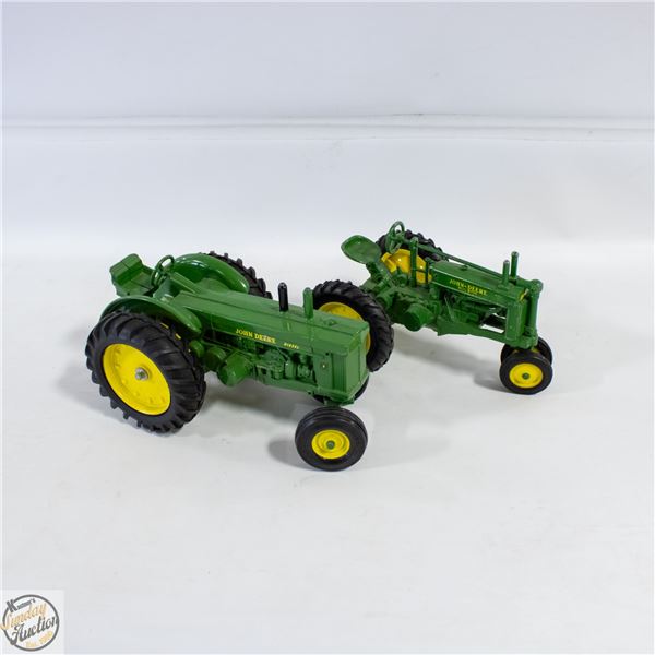 FLAT WITH 2 VINTAGE JOHN DEERE DIECAST
