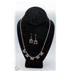 Image 1 : VINTAGE EARRINGS & NECKLACE SET