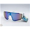 Image 1 : PAIR OF NEW FOSTER GRANT SUNGLASSES