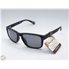 Image 1 : PAIR OF NEW FOSTER GRANT SUNGLASSES