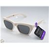 Image 1 : PAIR OF NEW FOSTER GRANT SUNGLASSES
