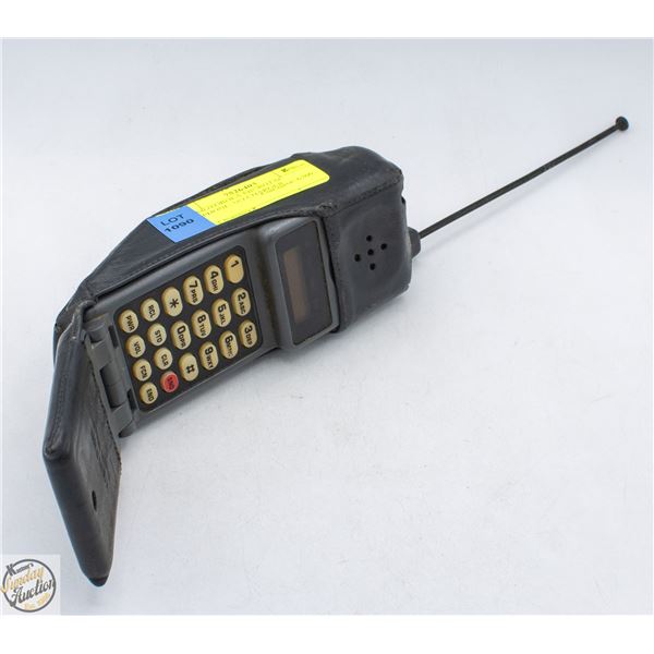 1989 MOTOROLA MICROTAC CELLPHONE, NO CHARGER