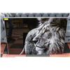 Image 1 : BLACK AND WHITE LION PORTRAIT GLOSS GLASS
